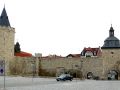 Mittelalterliche Reichsstadt Mühlhausen - das innere Frauentor und der Rabenturm mit der historischen Stadtmauer