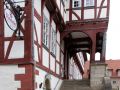 Treffurt im Werratal - Portal und Treppenaufgang des historischen Fachwerk-Rathauses