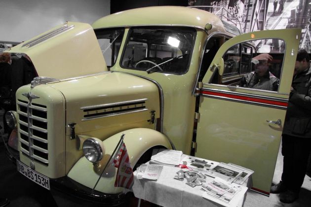Borgward B 1500 D Omnibus mit 14 Plätzen, Baujahr 1953 - 1.755 ccm Mercedes-Benz Dieselmotor, 45 PS bei 3500 U/min Borgward B 1500 D Omnibus mit 14 Plätzen, Baujahr 1953 - 1.755 ccm Mercedes-Benz Dieselmotor, 45 PS bei 3500 U/min
