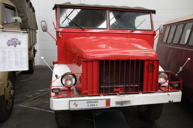 Borgward 2000 AO, Bauzeit 1955 bis 1961 - Mannschaftstransport-Geländewagen mit Sechszylinder-Viertakt-Ottomotor, 2,3 Litern Hubraum, 82 PS Borgward 2000 AO, Bauzeit 1955 bis 1961 - Mannschaftstransport-Geländewagen mit Sechszylinder-Viertakt-Ottomotor, 2,3 Litern Hubraum, 82 PS