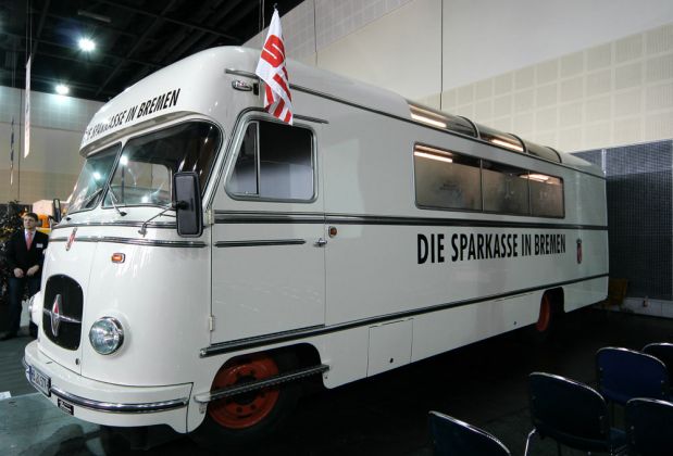 Borgward-Bus 'Filiale 49' der Sparkasse Bremen, Baujahr 1957 - Basis Borgward B 4500F Frontlenkerbus Borgward-Bus 'Filiale 49' der Sparkasse Bremen, Baujahr 1957 - Basis Borgward B 4500F Frontlenkerbus