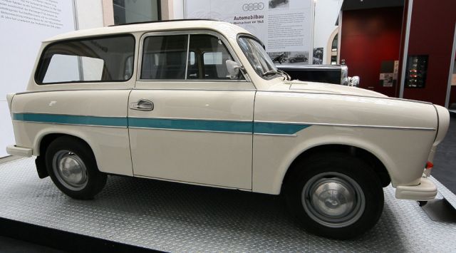 Ein Sachsenring Trabant P 50 Kombi, ausgestellt im Verkehrsmuseum Dresden