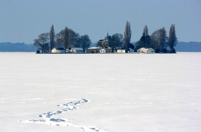 Das Steinhuder Meer im Winter - Blick auf die Inselfestung Wilhelmstein