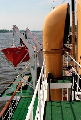 Maritime Details am Dampfeisbrecher Stettin
