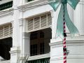 Das Raffles Hotel in Singapur - die historische Fassade im britischen Kolonial-Stil