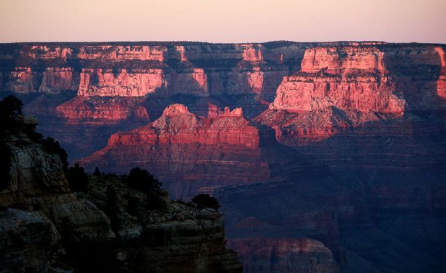 Blue Hour - Grand Canyon South Rim Trail zwischen YavapaI Point und Mather Point zum Sonnenuntergang