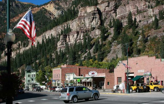 Die Main Road in Ouray am Million Dollar Highway in Colorado