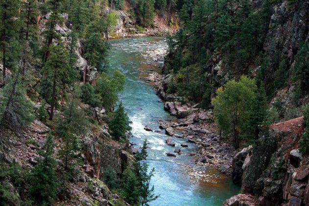 Der Anamas River nahe des Million Dollar Highways in Colorado