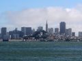 San Francisco Panorama - Blick von der Sausalito Fähre auf Downtown - Highway One am Pazifik, Kalifornien
