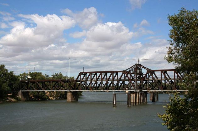 Brücke über den Sacramento River - Old Sacramento State Historic Park