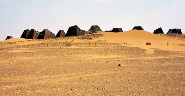 Die Pyramiden von Meroe im Sudan
