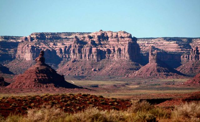 Bizarre Fels-Landschaften an der US 163 zwischen Bluff und Mexican Hat, San Juan County - Utah