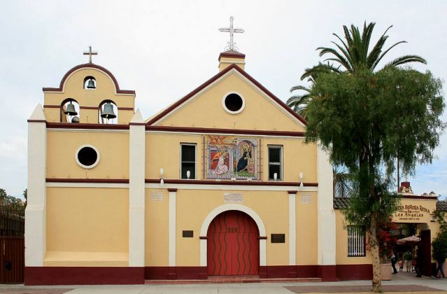 Nuestra Senora Reina, La Placita Church - El Pueblo de Los Angeles