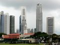 Singapore Padang und Singapore Cricket Club vor der Singapurs Skyline