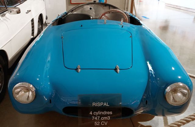 Maison de l'Automobile, das Automuseum von Lohéac in der Bretagne - Renault 4 CV Barquette Rispal, Baujahr 1955 Maison de l'Automobile, das Automuseum von Lohéac in der Bretagne - Renault 4 CV Barquette Rispal, Baujahr 1955