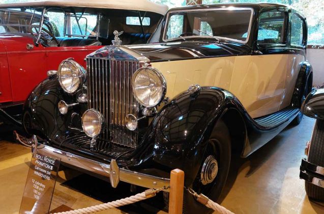 Maison de l'Automobile, das Automuseum von Lohéac in der Bretagne - Rolls Royce Phantom III, Baujahr 1938 Maison de l'Automobile, das Automuseum von Lohéac in der Bretagne - Rolls Royce Phantom III, Baujahr 1938