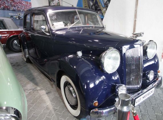 Austin A 125 Sheerline, Bauzeit 1947 bis 1953 - Sechszylinder-Reihenmotor, 3.993 ccm, 125 bhp, 131 kmh - Automuseum Nossen Austin A 125 Sheerline, Bauzeit 1947 bis 1953 - Sechszylinder-Reihenmotor, 3.993 ccm, 125 bhp, 131 kmh - Automuseum Nossen