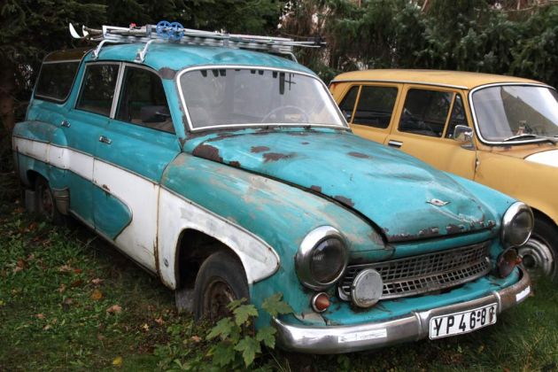 Automuseum Nossen - ein voll verrosteter Wartburg 311 Camping im Garten des Hertrampf-Museums Automuseum Nossen - ein voll verrosteter Wartburg 311 Camping im Garten des Hertrampf-Museums