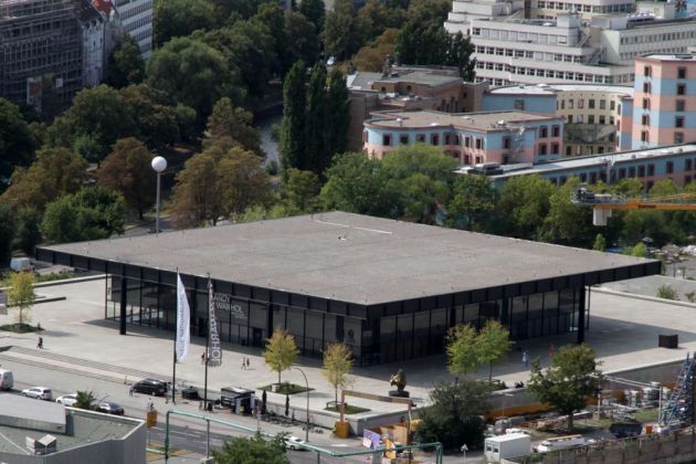 Berlin, die Neue Nationalgalerie - aufgenommen von der Aussichtsplattform am Potsdamer Platz Berlin, die Neue Nationalgalerie - aufgenommen von der Aussichtsplattform am Potsdamer Platz