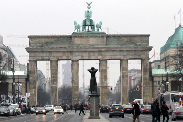 Das Brandenburger Tor mit der Quadriga in Berlin ist das wichtigste Symbol der Deutschen Einheit Das Brandenburger Tor mit der Quadriga in Berlin ist das wichtigste Symbol der Deutschen Einheit