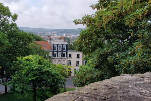 Boulogne-sur-Mer an der Côte d’Opale - der Blick von der Porte des Degrés auf die Unterstadt Boulogne-sur-Mer an der Côte d’Opale - der Blick von der Porte des Degrés auf die Unterstadt