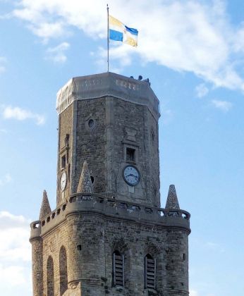 Boulogne-sur-Mer - der 37 Meter hohe Belfried aus dem 12. Jahrhundert, ein UNESCO Welterbe Boulogne-sur-Mer - der 37 Meter hohe Belfried aus dem 12. Jahrhundert, ein UNESCO Welterbe