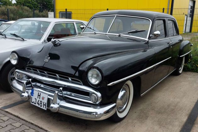 Dodge Coronet 4-Door Sedan, Modelljahr 1951 - 3.769 ccm Reihensechszylinder-Motor, seitengesteuert, 103 SAE-PS bei 3600 U//min Dodge Coronet 4-Door Sedan, Modelljahr 1951 - 3.769 ccm Reihensechszylinder-Motor, seitengesteuert, 103 SAE-PS bei 3600 U//min