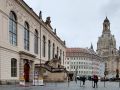 Dresden - das Verkehrsmuseum im Johanneum vor der Dresdner Frauenkirche