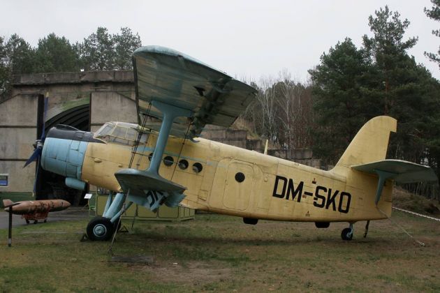 Luftfahrtmuseum Finowfurt - Antonov AN-2, STOL-Mehrzweckflugzeug, grösster Doppeldecker der Welt Luftfahrtmuseum Finowfurt - Antonov AN-2, STOL-Mehrzweckflugzeug, grösster Doppeldecker der Welt