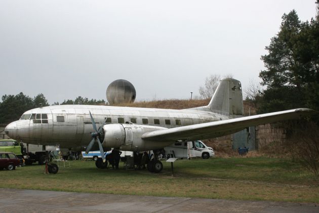 Luftfahrtmuseum Finowfurt - Iljuschin Il-14, sowjetisches Mittelstrecken-Flugzeug, Regierungsflieger von Walter Ulbricht Luftfahrtmuseum Finowfurt - Iljuschin Il-14, sowjetisches Mittelstrecken-Flugzeug, Regierungsflieger von Walter Ulbricht
