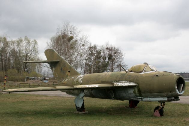 Luftfahrtmuseum Finowfurt - Mikojan-Gurewitsch MiG-17 F, Ausbildungsmaschine der technischen Schule der Luftstreitkräfte der DDR Luftfahrtmuseum Finowfurt - Mikojan-Gurewitsch MiG-17 F, Ausbildungsmaschine der technischen Schule der Luftstreitkräfte der DDR