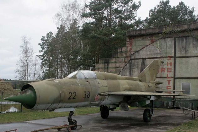 Luftfahrtmuseum Finowfurt - Mikojan-Gurewitsch MiG-21, sowjetischer Abfangjäger, Bauzeit 1958 bis 1975 Luftfahrtmuseum Finowfurt - Mikojan-Gurewitsch MiG-21, sowjetischer Abfangjäger, Bauzeit 1958 bis 1975