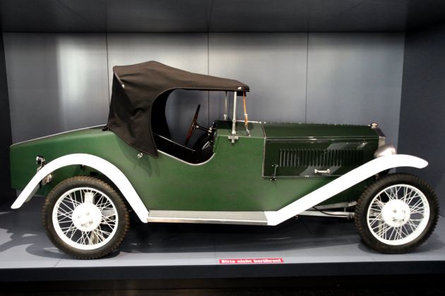 DKW Sportwagen PS 600 mit Hinterrad-Antrieb und Boattail, Baujahr 1930 - Industriemuseum Chemnitz DKW Sportwagen PS 600 mit Hinterrad-Antrieb und Boattail, Baujahr 1930 - Industriemuseum Chemnitz