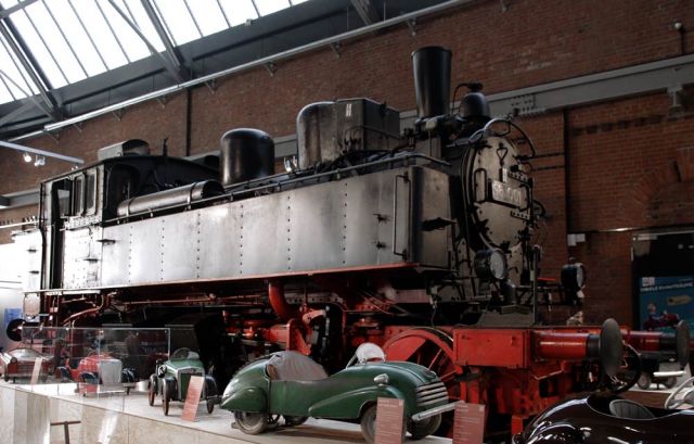 Die Dampflokomotive 98 001 der Bauart Sächsische I TV - Sächsisches Industriemuseum Chemnitz Die Dampflokomotive 98 001 der Bauart Sächsische I TV - Sächsisches Industriemuseum Chemnitz