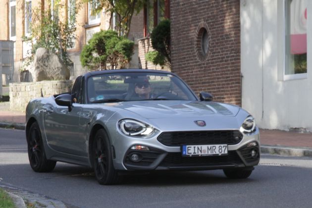 Abarth 124 Spider, Bauzeit 2016 bis 2020 - 1,4-Liter-MultiAir-Vierzylinder-Turbomotor, 170 PS - gefertigt bei Mazda Abarth 124 Spider, Bauzeit 2016 bis 2020 - 1,4-Liter-MultiAir-Vierzylinder-Turbomotor, 170 PS - gefertigt bei Mazda