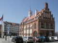 Kamień Pomorski, Cammin in Pommern - das restaurierte, spätgotische Rathaus mit seinen unterschiedlichen Giebeln mitten auf dem Marktplatz Stary Rynek