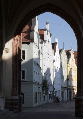 Landshut in Niederbayern - historische Fassaden der unteren Altstadt Landshut in Niederbayern - historische Fassaden der unteren Altstadt