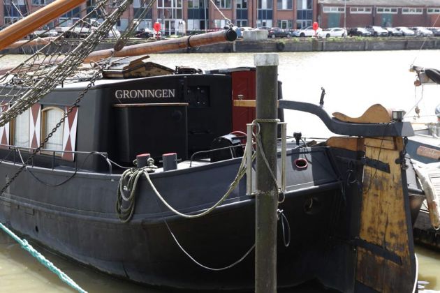 Museumshafen 'unner d‘ Rathuustoorn' des Schipper Klottje Leer an der Leda-Promenade - Plattbodenschiff-Impressionen Museumshafen 'unner d‘ Rathuustoorn' des Schipper Klottje Leer an der Leda-Promenade - Plattbodenschiff-Impressionen