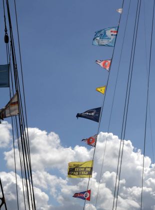 Leer in Ostfriesland - der Museumshafen 'unner d‘ Rathuustoorn' des Schipper Klottje Leer an der Leda-Promenade Leer in Ostfriesland - der Museumshafen 'unner d‘ Rathuustoorn' des Schipper Klottje Leer an der Leda-Promenade