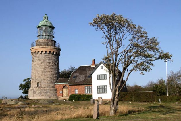 Dänemark, Ostseeinsel Bornholm - der Leuchtturm Hammerfyr oder Store Fyr auf dem Hammeren bei Sandvig, Baujahr 1871 Dänemark, Ostseeinsel Bornholm - der Leuchtturm Hammerfyr oder Store Fyr auf dem Hammeren bei Sandvig, Baujahr 1871