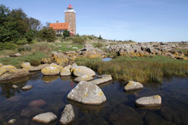 Dänemark, Ostseeinsel Bornholm - der Leuchtturm Svaneke Fyr auf der südlichen Halbinsel Sandkås Odde, Baujahr 1920 Dänemark, Ostseeinsel Bornholm - der Leuchtturm Svaneke Fyr auf der südlichen Halbinsel Sandkås Odde, Baujahr 1920