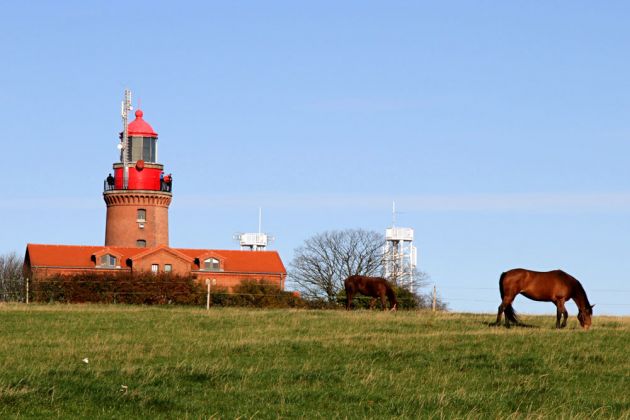 Deutschland, Mecklenburg-Vorpommern - Leuchtturm Bastorf, oberhalb Kap Bukspitze an der Ostsee bei Kühlungsborn - Höhe 20,8 Mete, Baujahr 1878 Deutschland, Mecklenburg-Vorpommern - Leuchtturm Bastorf, oberhalb Kap Bukspitze an der Ostsee bei Kühlungsborn - Höhe 20,8 Mete, Baujahr 1878