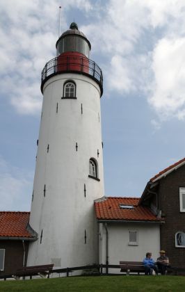 Niederlande, Vuurtoren van Urk am Ijsselmeer - der 18,5 Meter hohe Leuchtturm in Urk der Bauzeit 1844 bis 1845 Niederlande, Vuurtoren van Urk am Ijsselmeer - der 18,5 Meter hohe Leuchtturm in Urk der Bauzeit 1844 bis 1845