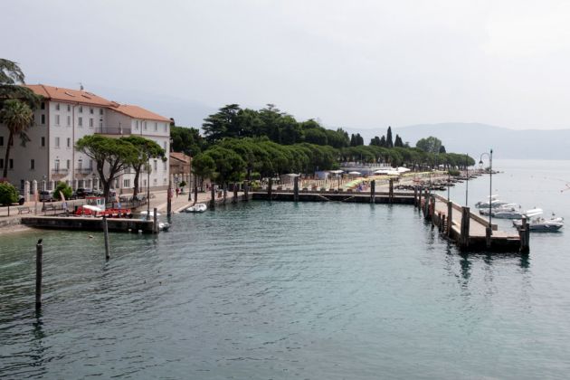 Via Lungolago Guiseppe Zanardelli - Toscolano-Maderno an der Riviera Bresciana des Gardasees Via Lungolago Guiseppe Zanardelli - Toscolano-Maderno an der Riviera Bresciana des Gardasees