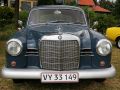 Mercedes-Benz 180 b der Bauzeit 1957 bis 1962, Typ W 120 - 1.897 ccm, 65 PS - breiterer K&uuml;hler, glatte Sto&szlig;stangen