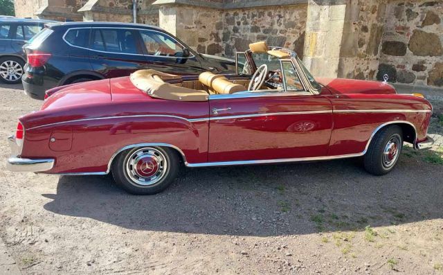 Mercedes-Benz 220 S 'Ponton' Cabriolet W 180 II - Baujahre 1957 bis 1959 - Sechszylinder, 2.195 ccm, 100 PS Mercedes-Benz 220 S 'Ponton' Cabriolet W 180 II - Baujahre 1957 bis 1959 - Sechszylinder, 2.195 ccm, 100 PS