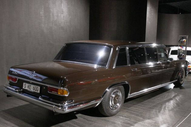 Mercedes-Benz 600 Pullmann, Bauzeit 1963 bis 1981 - die Heckansicht Mercedes-Benz 600 Pullmann, Bauzeit 1963 bis 1981 - die Heckansicht