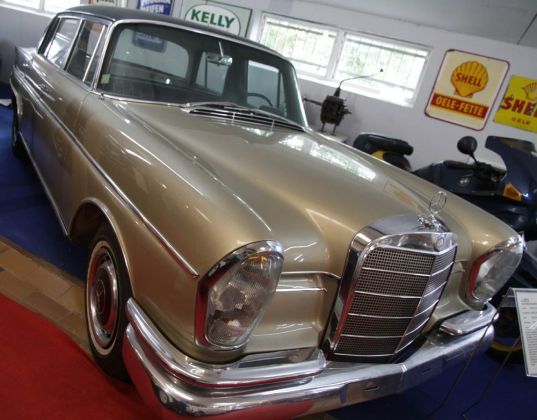 Mercedes-Benz 300 SE/Lang, Baujahr 1965 - Baureihe W 112 'Heckflosse', 2.998 ccm, 170 PS Mercedes-Benz 300 SE/Lang, Baujahr 1965 - Baureihe W 112 'Heckflosse', 2.998 ccm, 170 PS