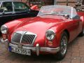Ein bestens gepflegter MG A Roadster der ersten Generation in roter Metallic-Lackierung - Bauzeit 1955 bis 1961