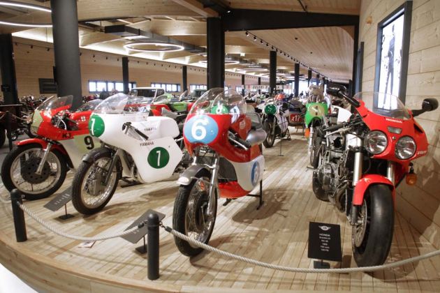Top Mountain Motorcycle Museum - eine Rennmaschinen-Parade Top Mountain Motorcycle Museum - eine Rennmaschinen-Parade